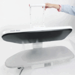 كاوية كهربائية ارو بخار 36 بوصة مع حامل - ابيض